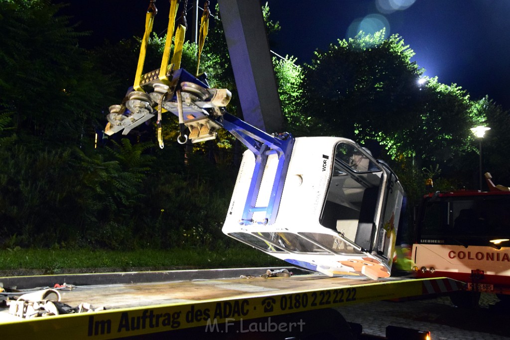 Koelner Seilbahn Gondel blieb haengen Koeln Linksrheinisch P977.JPG - Miklos Laubert